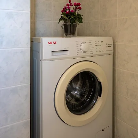 Delia Apartment *