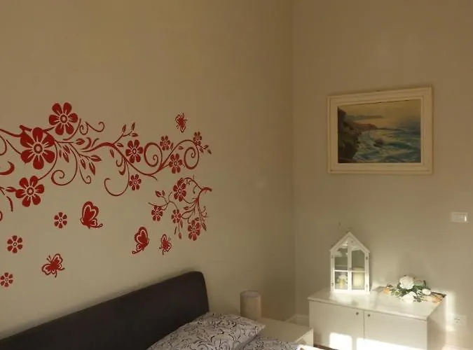 Delia Апартаменты